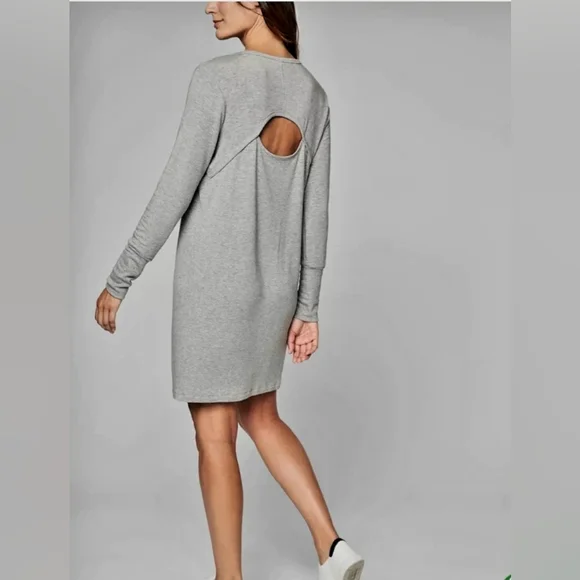 Athleta Gray Long Sleeve Cut Out Dress NWOT Size XS